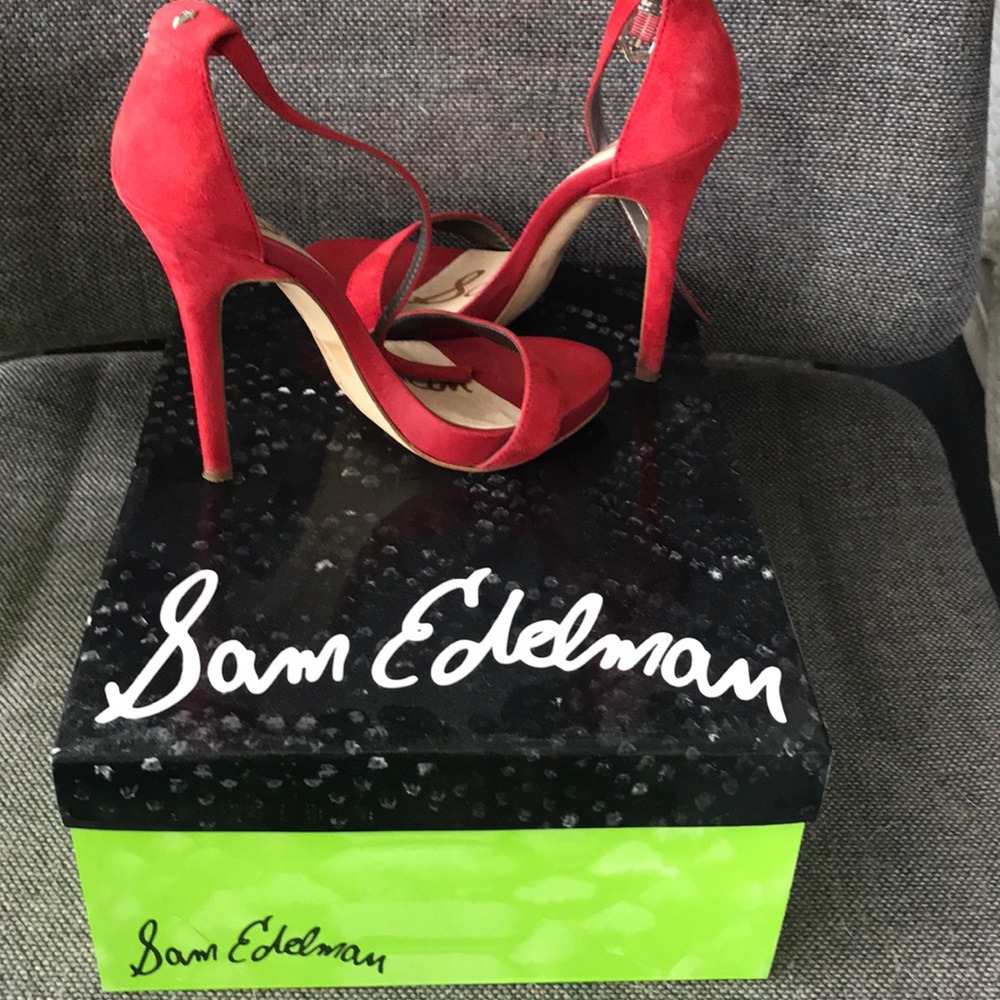 Heels - Picture 2 of 3